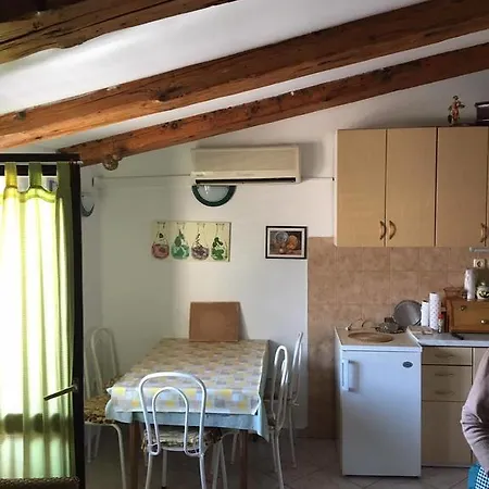 Dimitrijevic Apartment Makarska